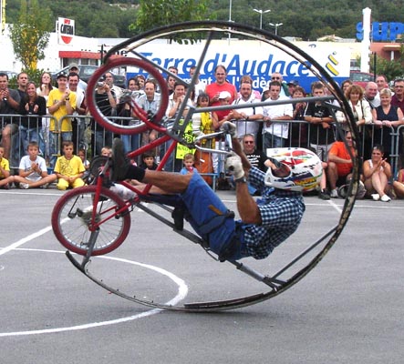 [Image: 400salto2.jpg]